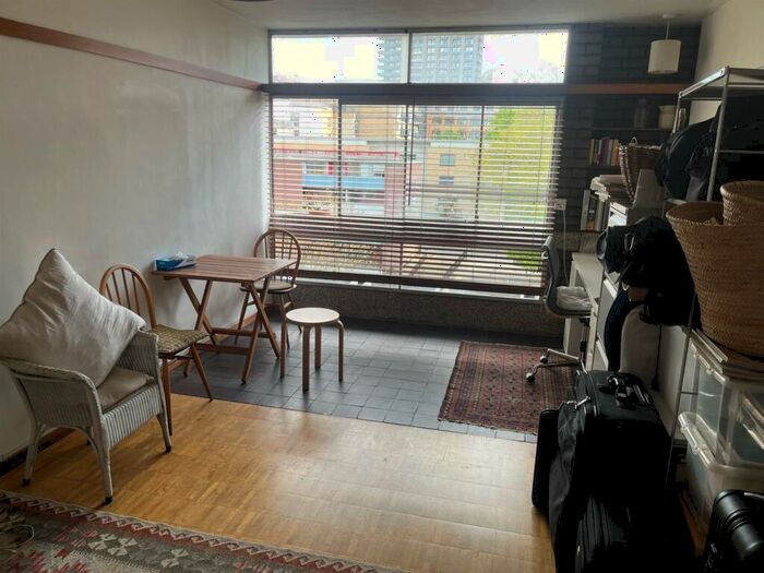 House To Rent In Cullum Welch House, Golden Lane Estate, London, EC1Y