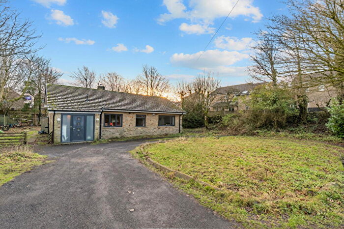 3 Bedroom Detached House For Sale In Stone Street, Queensbury, BD13