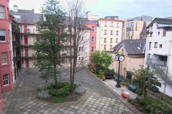 2 Bedroom Flat To Rent In Tron Square, Edinburgh, EH1