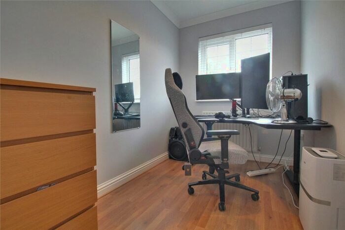 2 Bedroom Terraced House For Sale In Boxalls Lane, Aldershot, Hampshire, GU11