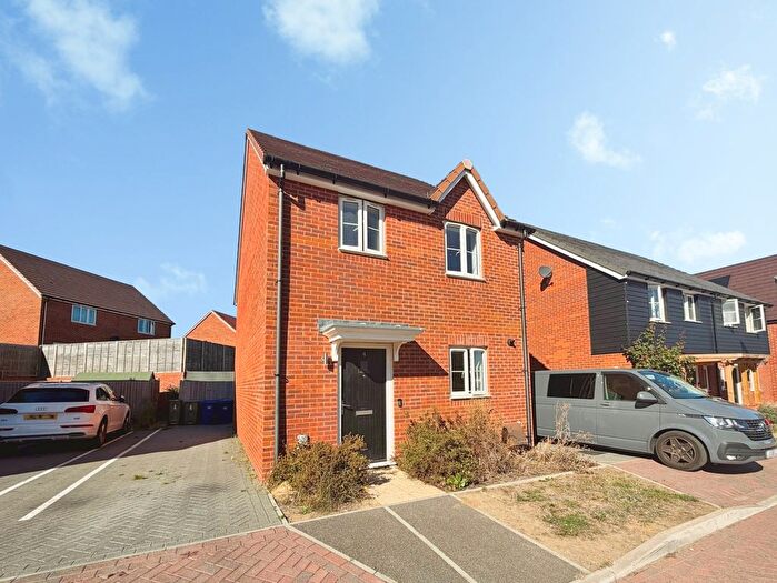 3 Bedroom Detached House For Sale In Sand Martins, Binfield, Bracknell, RG42
