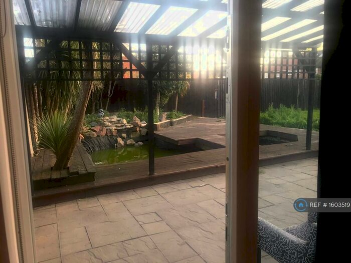 3 Bedroom End Of Terrace House To Rent In Sterling Avenue, Waltham Cross, EN8