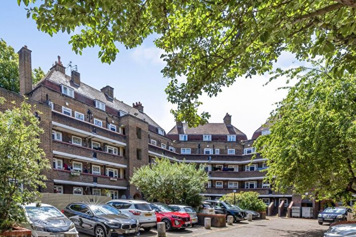 2 Bedroom Flat To Rent In Union Grove, London, SW8