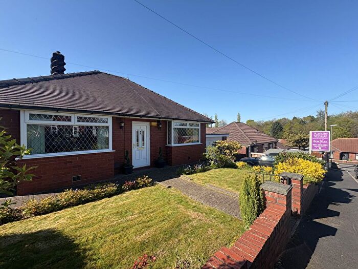 2 Bedroom Detached Bungalow For Sale In Edge Hill Avenue, Royton, OL2