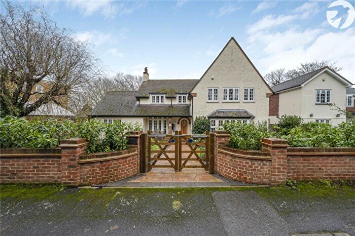 4 Bedroom Detached House For Sale In Church Walk, Wilmington, Kent, DA2