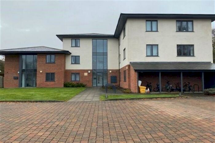 2 Bedroom Apartment To Rent In Mermaid House, Hatch Warren Farm, RG22