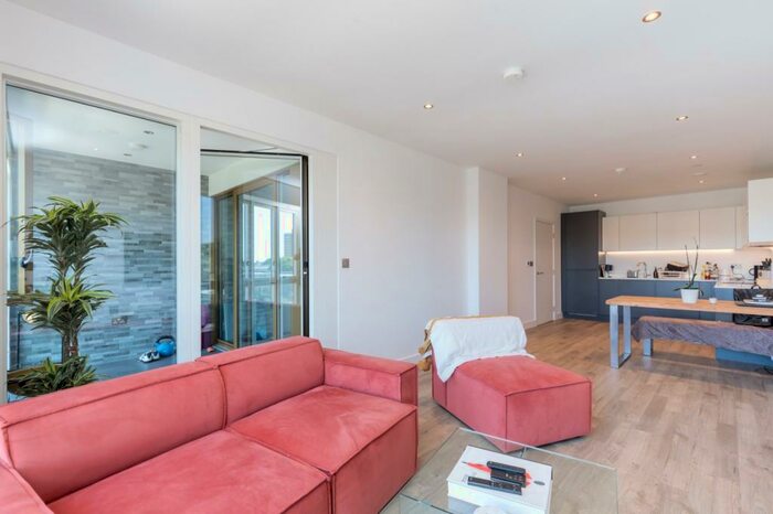 2 Bedroom Apartment To Rent In Monkwood Way, London, E3