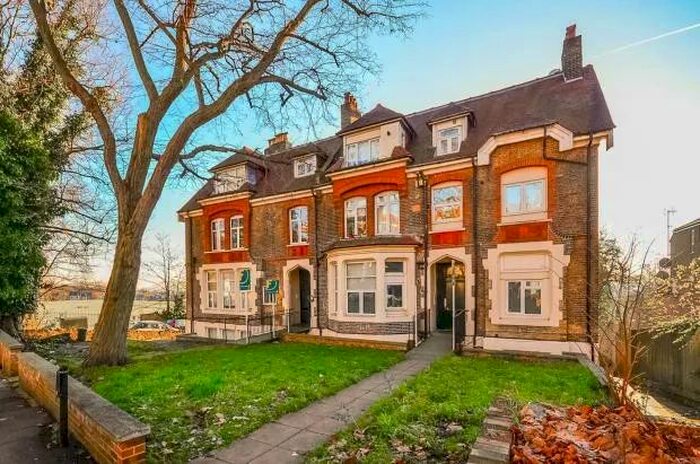 Studio To Rent In Mount View Road, London, N4