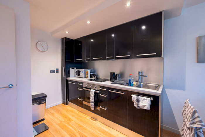 2 Bedroom Flat To Rent In West Point, Wellington Street, Leeds, LS1