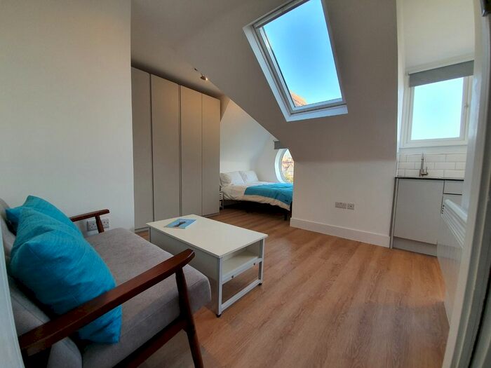 Studio To Rent In St Andrews Road, London, NW11