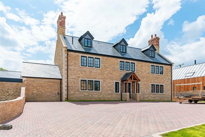 5 Bedroom Detached House For Sale In Manor Farm Barns, Middle Barton, OX7