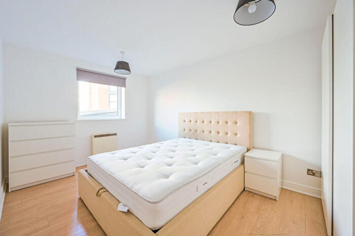 1 Bedroom Flat For Sale In Fishguard Way, , Docklands, London, E16