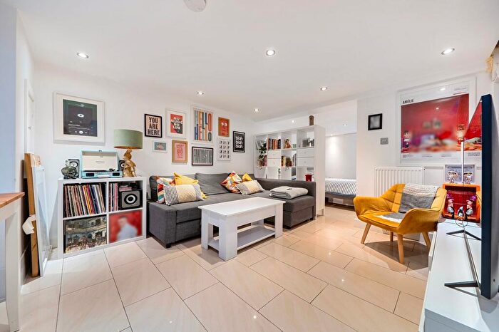 1 Bedroom Flat To Rent In Upland Road, London, SE22