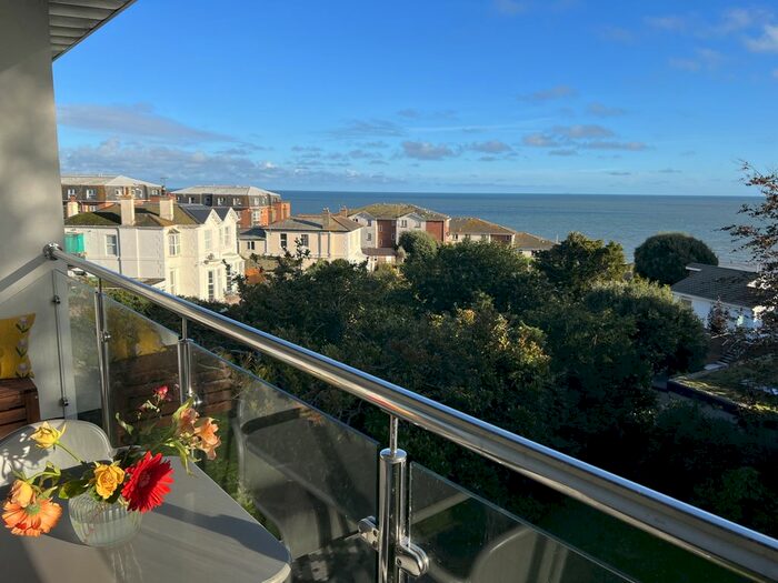 2 Bedroom Flat To Rent In East Cliff Road, Dawlish, EX7