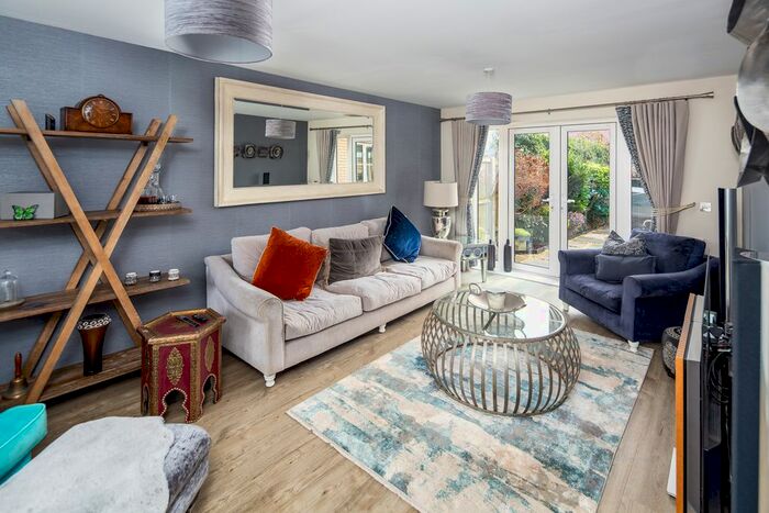 4 Bedroom Detached House For Sale In The Green, Chesterton, Bicester, OX26