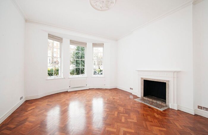 1 Bedroom Flat To Rent In Montagu Square, Marylebone, London, W1H