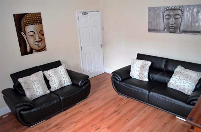 6 Bedroom Terraced House To Rent In Holmside Place, Heaton, NE6