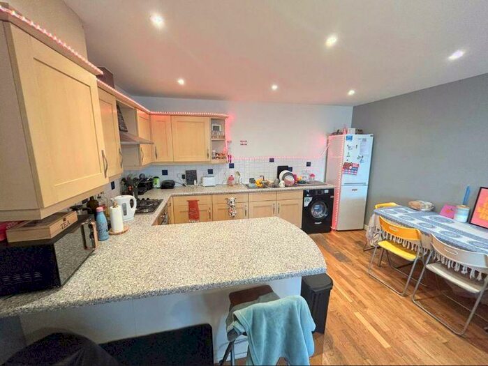 4 Bedroom Terraced House To Rent In Coleman Street, Brighton, BN2