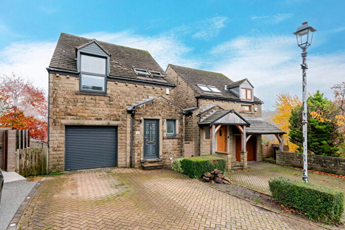 4 Bedroom Detached House For Sale In Stones Drive, Ripponden, HX6