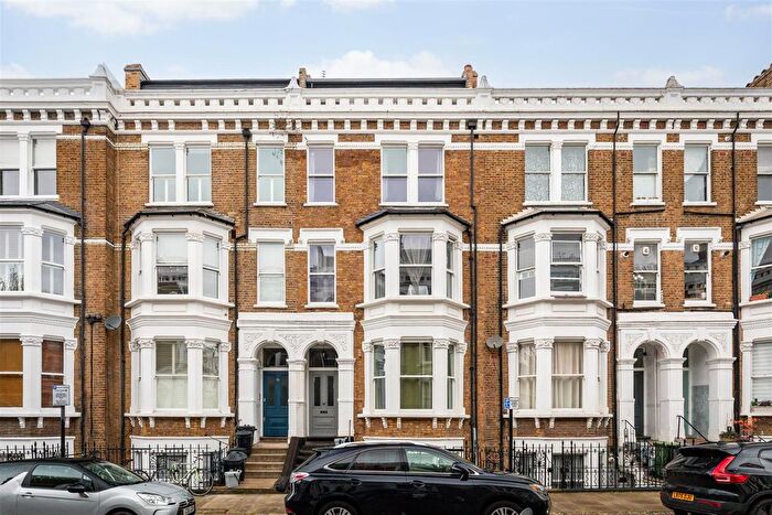 2 Bedroom Property To Rent In Bolingbroke Road, London, W14