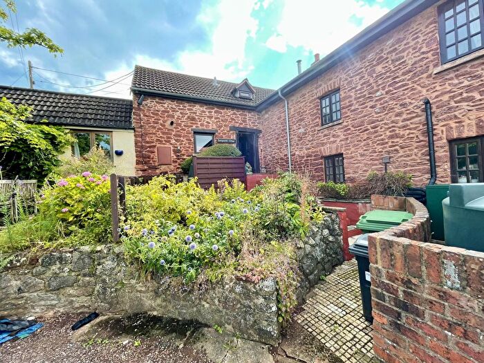 2 Bedroom Cottage For Sale In Stokeinteignhead, Newton Abbot, TQ12