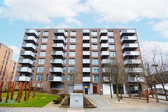 3 Bedroom Flat To Rent In Bramwell Way, London, E16