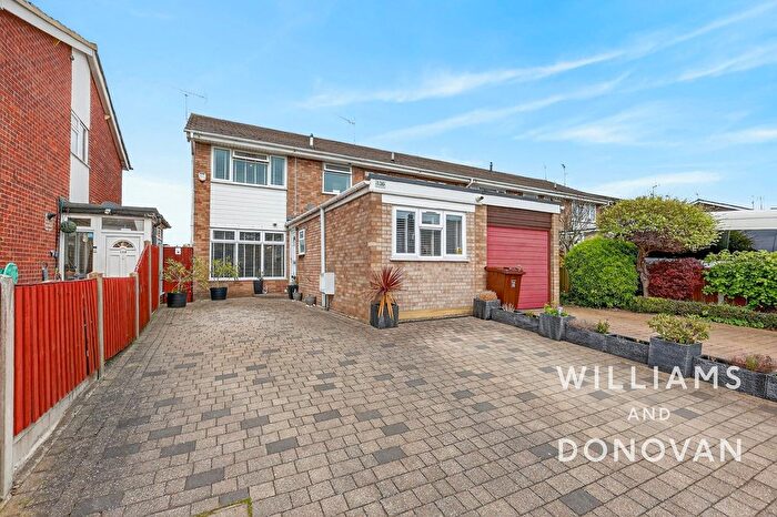 4 Bedroom Semi Detached House For Sale In Overton Road, Benfleet, SS7