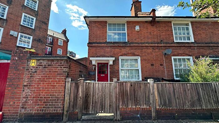 2 Bedroom Semi-Detached House For Sale In Meadowcourt Road, London, SE3