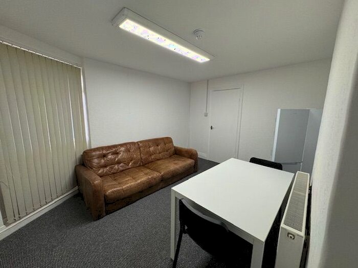 2 Bedroom Flat To Rent In Anlaby Road, Hull, HU3