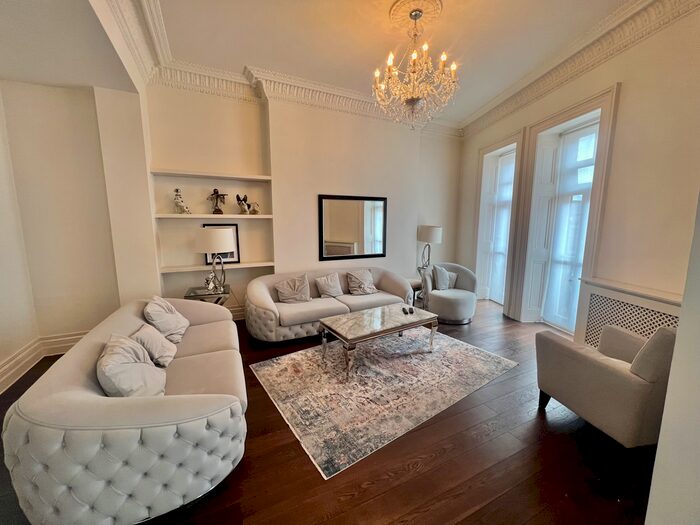 3 Bedroom Flat To Rent In Kensington Gore, South Kensington, SW7