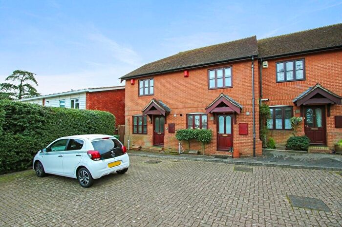 2 Bedroom Terraced House To Rent In Foley Mews, Claygate, Esher, KT10