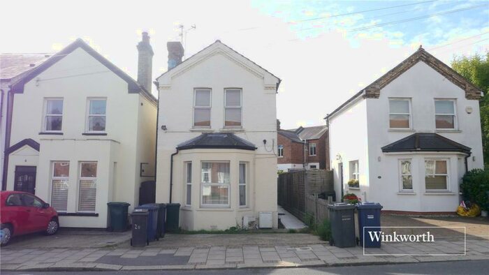 1 Bedroom Apartment To Rent In Brookhill Road, East Barnet, EN4