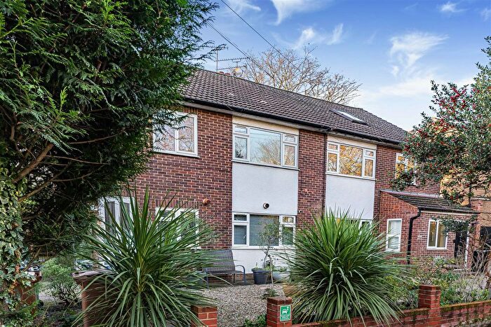 2 Bedroom Flat For Sale In Forest Glade, London, E4