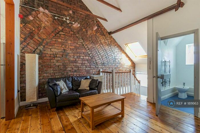 2 Bedroom Flat To Rent In Princes Street, Cardiff, CF24