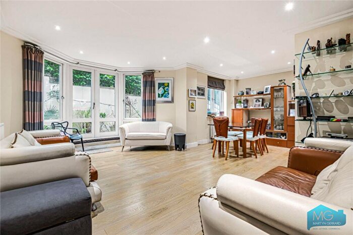 2 Bedroom Apartment For Sale In Kidderpore Avenue, Hampstead, London, NW3