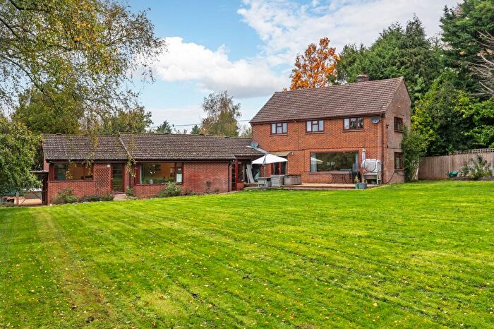 4 Bedroom Detached House For Sale In Fairfield Road, Shawford, SO21