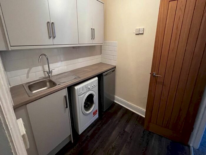 3 Bedroom Flat To Rent In Terrace Road, Aberystwyth, SY23