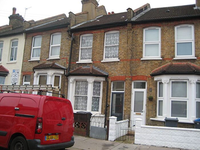 3 Bedroom Terraced House To Rent In Lebanon Road, Croydon, CR0