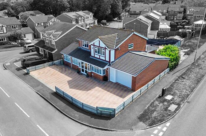 5 Bedroom Detached House For Sale In Cooper Gardens, Oadby, Leicester, LE2