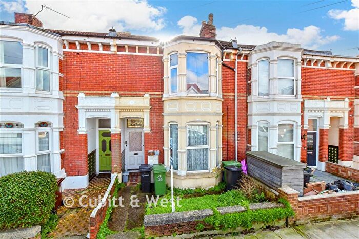 2 Bedroom Flat For Sale In Oriel Road, North End, Portsmouth, Hampshire, PO2