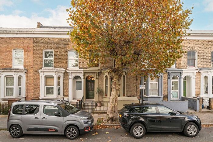 3 Bedroom Property For Sale In Clifden Road, Clapton, E5