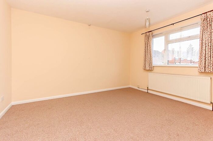3 Bedroom End Of Terrace House For Sale In Dalkeith Road, Wellingborough, NN8