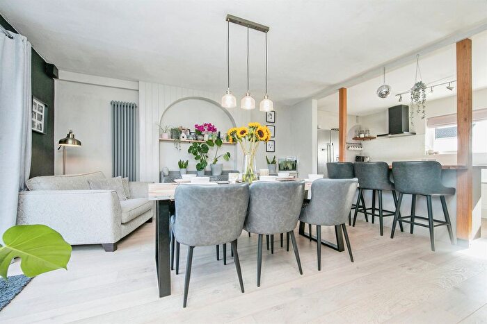 5 Bedroom Terraced House For Sale In Suffolk Drive, Rendlesham, Woodbridge, IP12