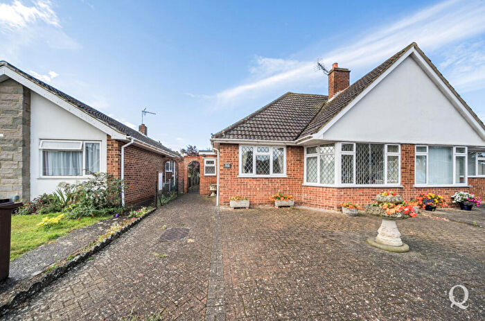 2 Bedroom Bungalow For Sale In Minterne Avenue, Sittingbourne, Kent, ME10