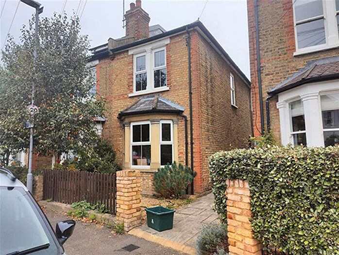 2 Bedroom Semi Detached House For Sale In Rowlls Road, Kingston Upon Thames, KT1