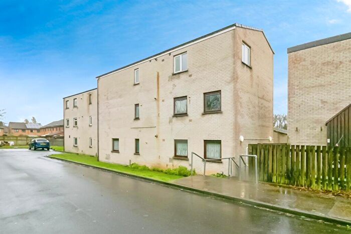 1 Bedroom Apartment For Sale In Lake View Close, Porthcawl, CF36