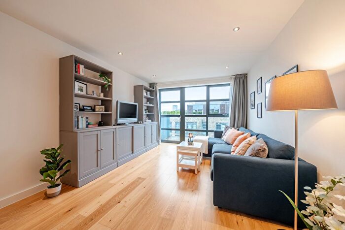 1 Bedroom Flat For Sale In Pages Walk, London, SE1