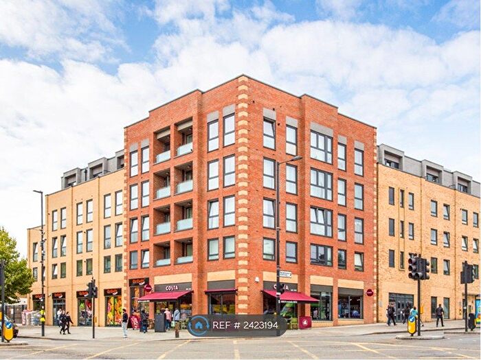 2 Bedroom Flat To Rent In Red Lion Court, Greenford, UB6