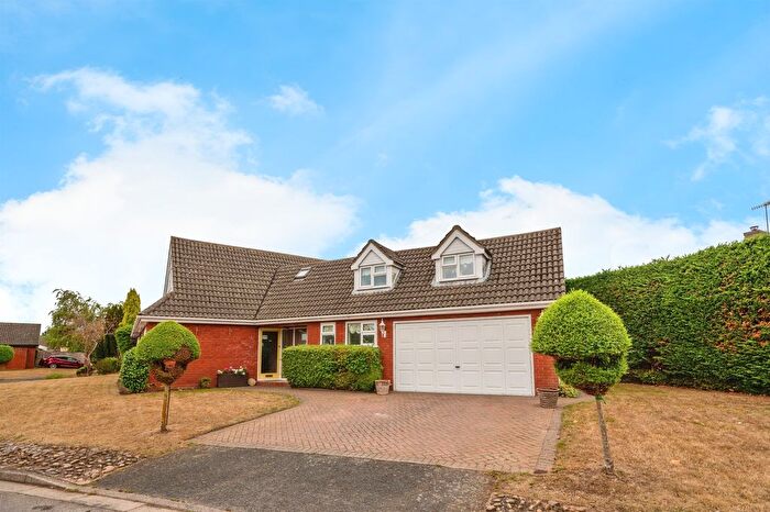 5 Bedroom Detached Bungalow For Sale In Eastbank Drive, Worcester, WR3