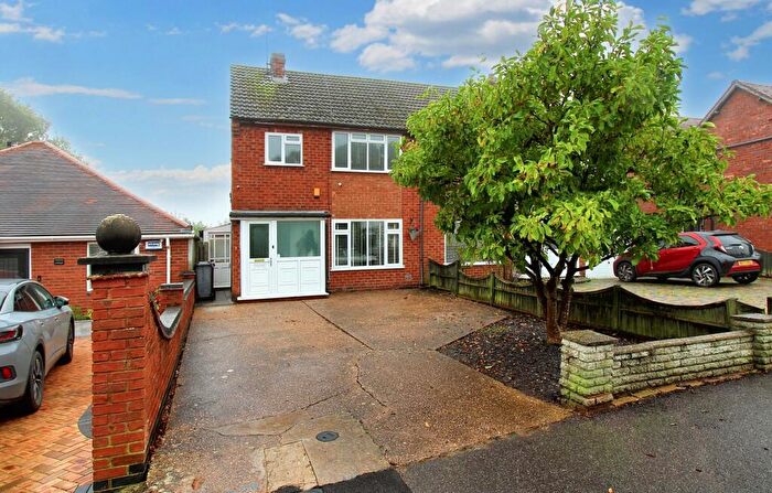3 Bedroom Semi-Detached House For Sale In Albert Road, Millisons Wood, Coventry, CV5